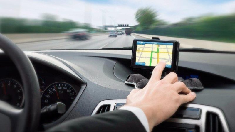 How to Get Phone GPS Hooked to Your Car: A Comprehensive Guide